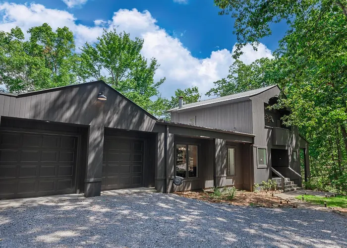 Black Bear Ridge - Games, Hot Tub, Deck With Views