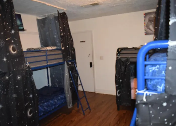Drip Star Life Hostel Miami