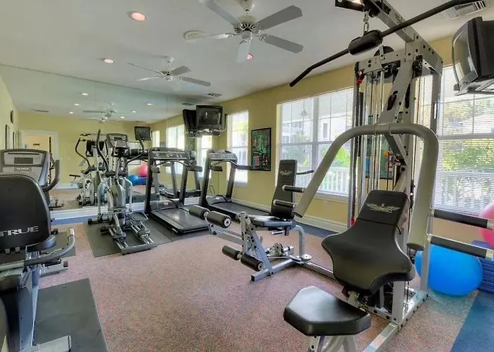 Coastal Condo With Pool, Minutes From Beach
