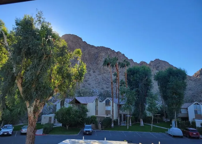 Peaceful Desert Retreat Mountain View Studio Condo Indian Wells