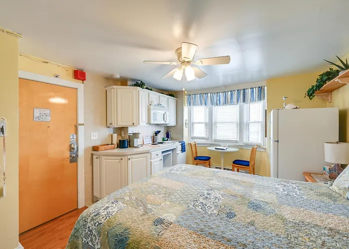 Walkable Ocean City Studio, Extended Stays