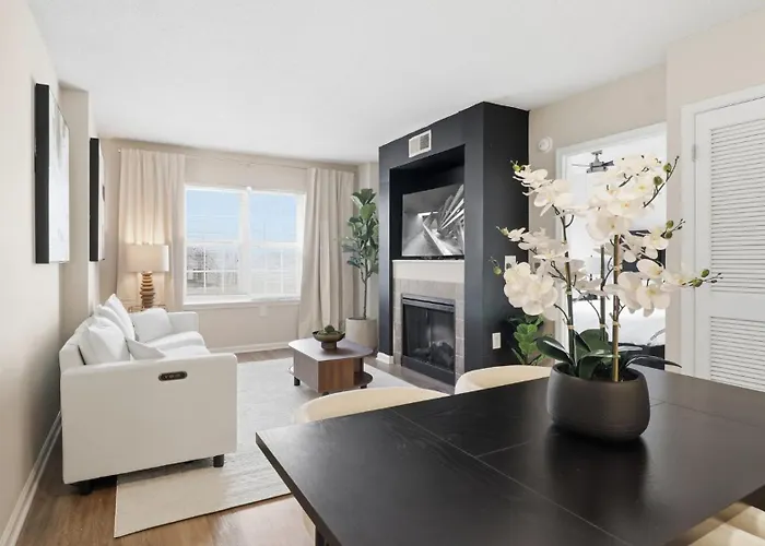 North Bethesda - Luxe Apartment