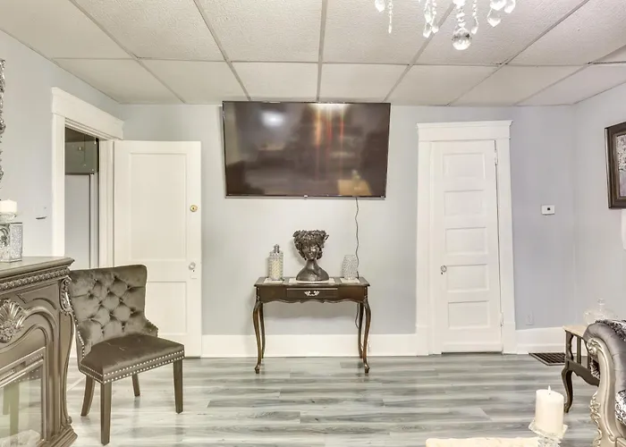 Canton Condo Near Football Hall Of Fame & Dtwn!