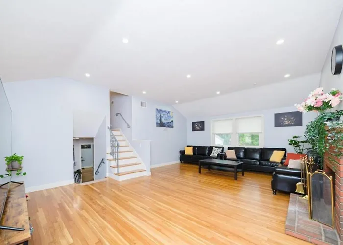 Cozy & Private 4Br Randolph Home - Near I-93 & Route - Pet-Friendly 17