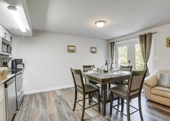 Suburban Comfort In Bowie! Apartment W/ Patio