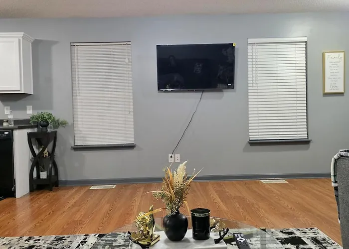 The E-Town Retreat 2Br Townhouse Close To Downtown
