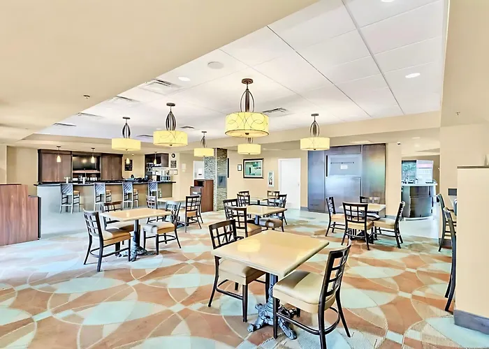 Spacious Suite Close To Disney W Pool Hot Tub Arcade