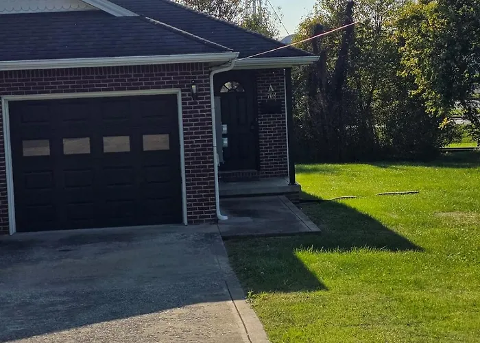 The E-Town Retreat 2Br Townhouse Close To Downtown