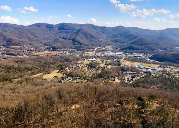 Japandi - Scandinavian Retreat, Mountain View, And 20 Minutes To Asheville