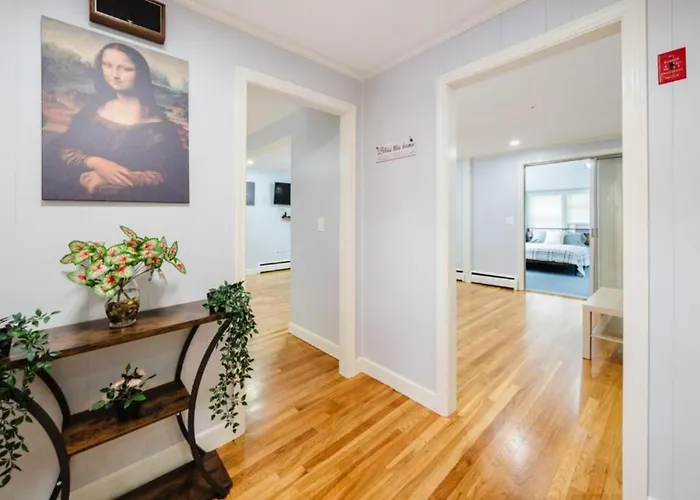 Cozy & Private 4Br Randolph Home - Near I-93 & Route - Pet-Friendly 17
