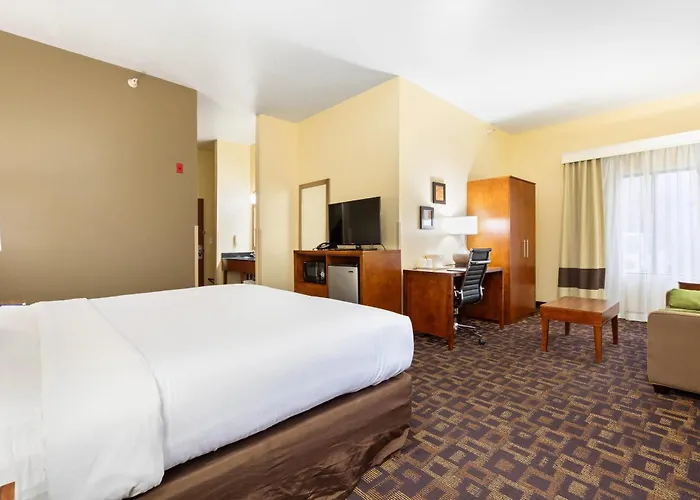 Comfort Inn & Suites North Aurora - Naperville