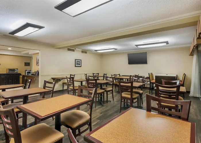 Best Western Plus Garden Court Inn