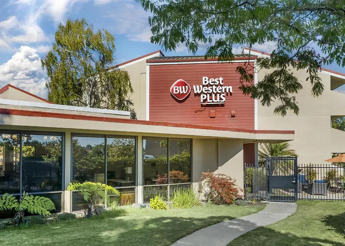 Best Western Plus Garden Court Inn