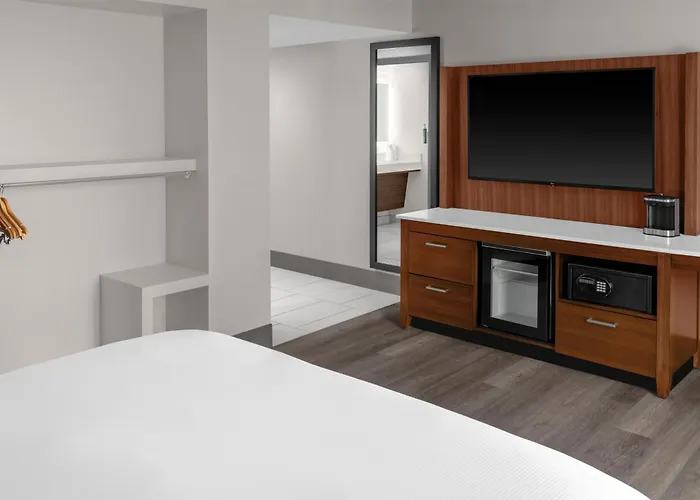 Doubletree By Hilton New Orleans