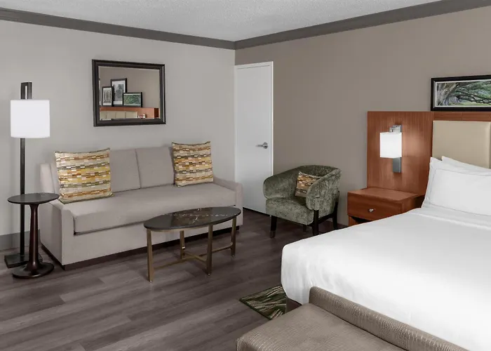 Doubletree By Hilton New Orleans