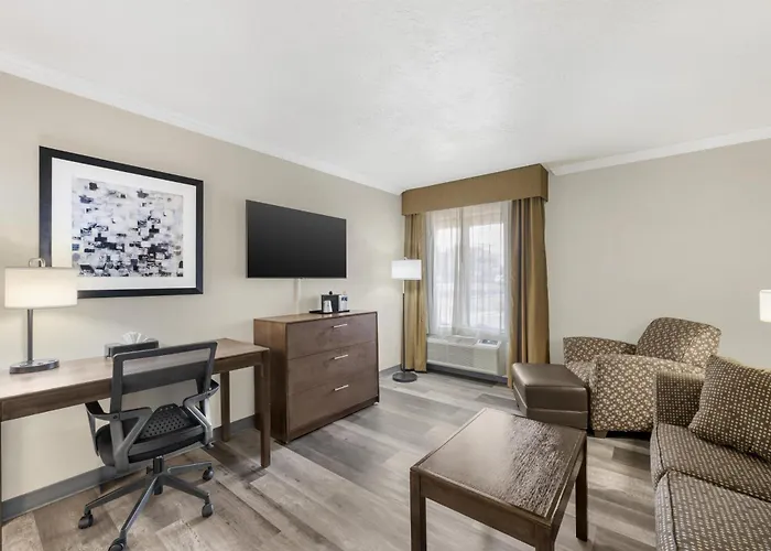 Best Western Airport Albuquerque Innsuites Hotel & Suites