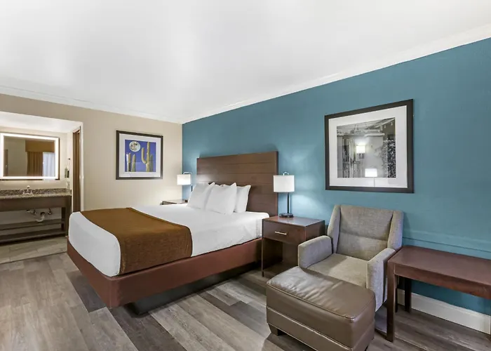 Best Western Innsuites Tucson Foothills Hotel & Suites