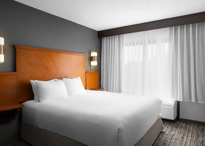 Hyatt Place Charlotte Airport/Lake Pointe