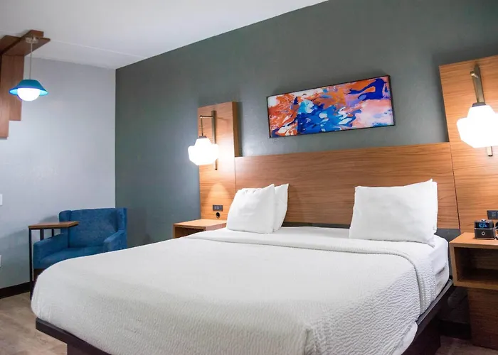 La Quinta Inn & Suites By Wyndham Fayetteville I-95