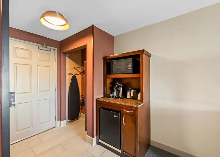 Hilton Garden Inn Overland Park