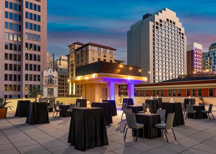 Embassy Suites San Antonio Riverwalk-Downtown