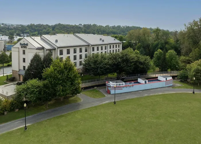 Fairfield Inn & Suites By Marriott Cumberland