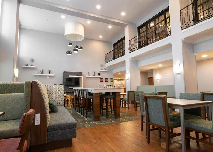 Hampton Inn & Suites College Station