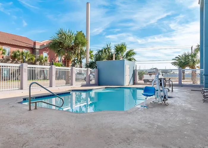 Comfort Inn & Suites Portland Corpus Christi