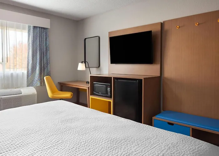 Days Inn By Wyndham Omaha Ne