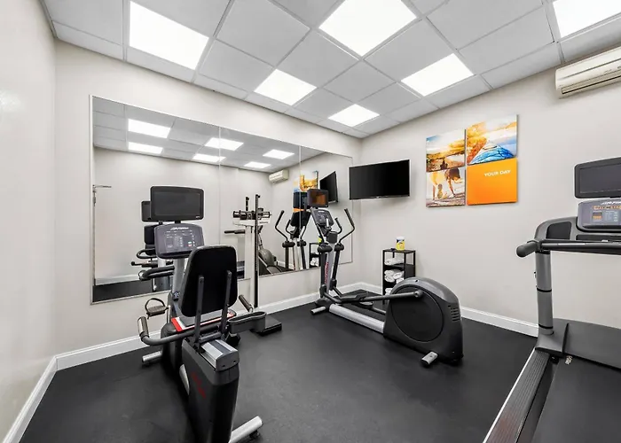 Comfort Inn & Suites Plainville-Foxboro