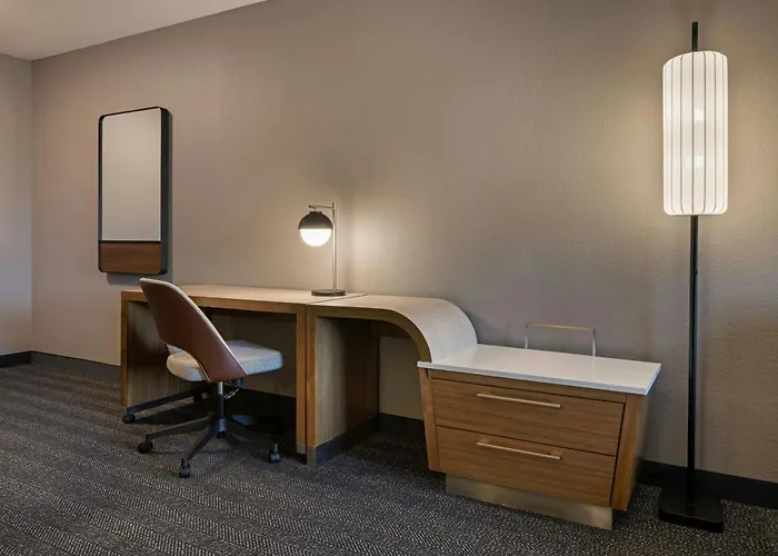 Courtyard By Marriott Sacramento Midtown