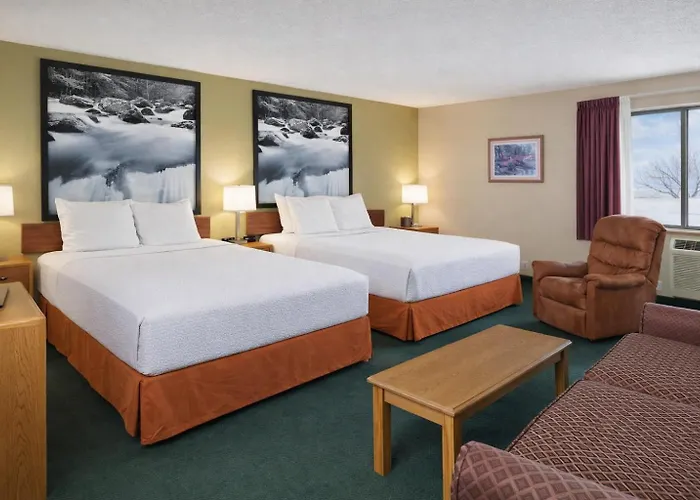 Super 8 By Wyndham Antigo