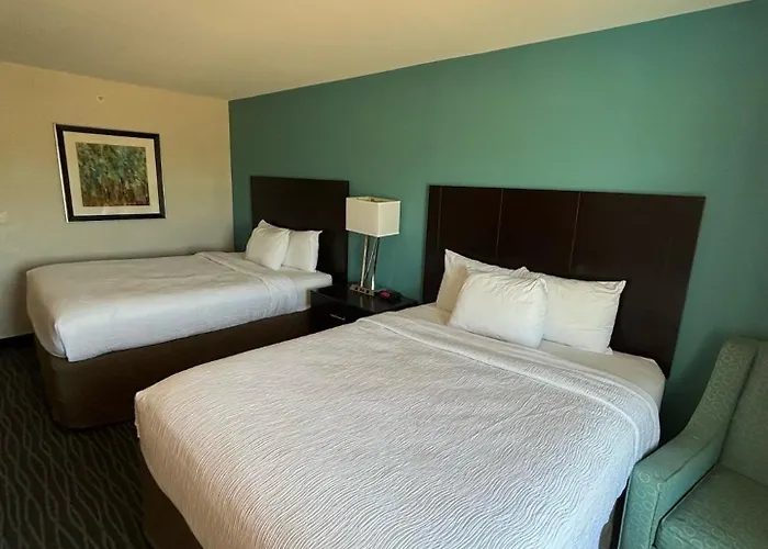 Ramada By Wyndham Burkburnett - Wichita Falls