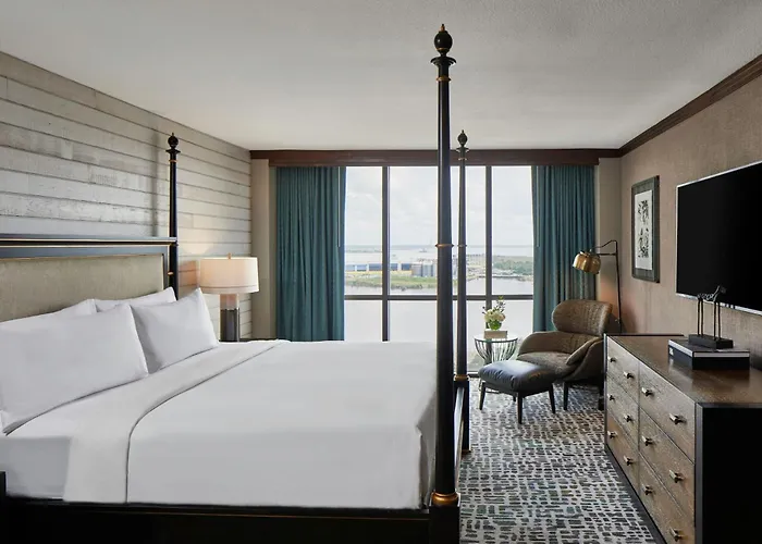Renaissance Mobile Riverview Plaza Hotel