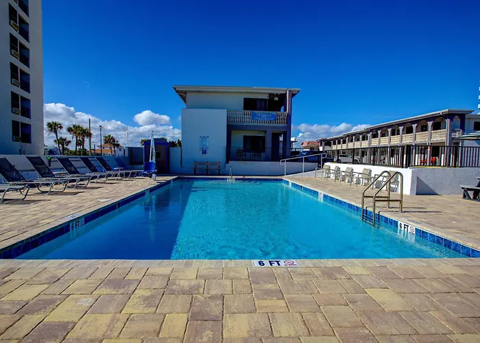 La Bella Inn - Pool Open