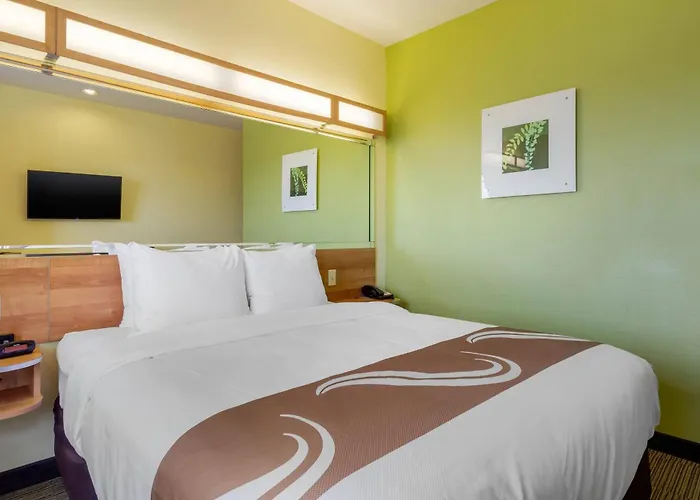 Quality Inn & Suites Lehigh Acres Fort Myers
