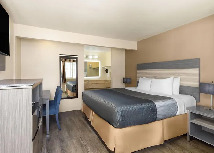 Travelodge By Wyndham Banning Casino And Outlet Mall