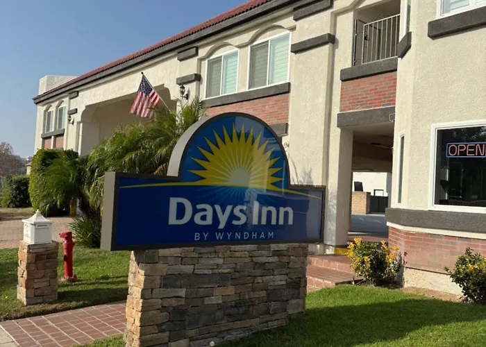 Days Inn By Wyndham Near City Of Hope