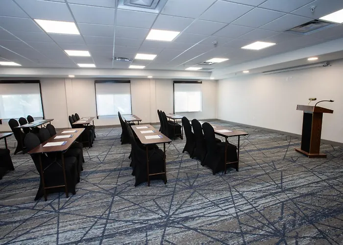 Holiday Inn Express & Suites Las Cruces North