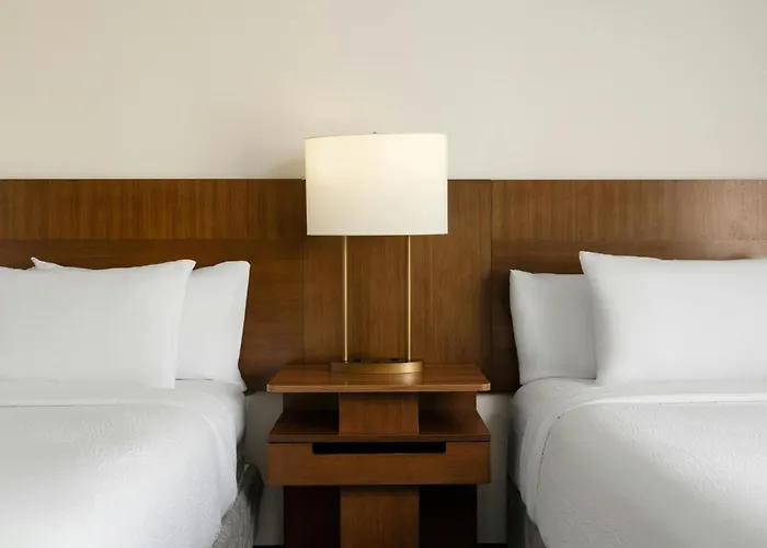 Fairfield Inn & Suites By Marriott Newark Liberty International Airport