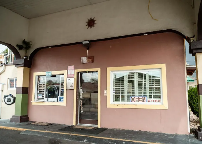 Provo Inn & Suites