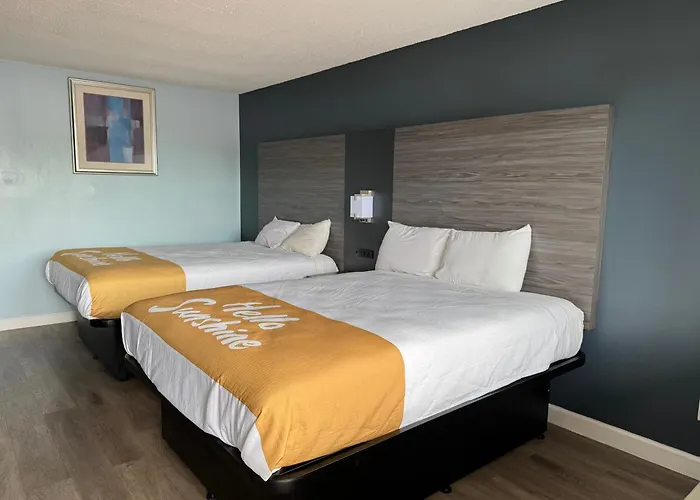 Red Carpet Inn & Suites - Danville