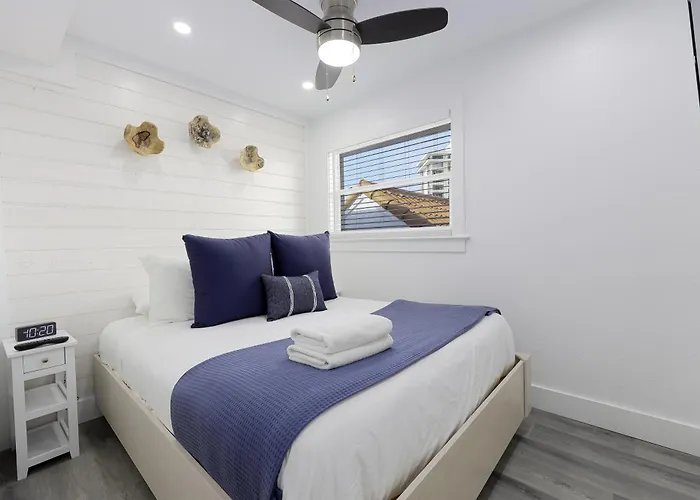 Siesta Key Beach Resort And Suites