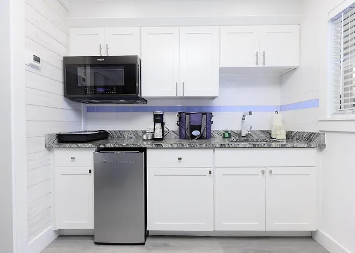 Siesta Key Beach Resort And Suites