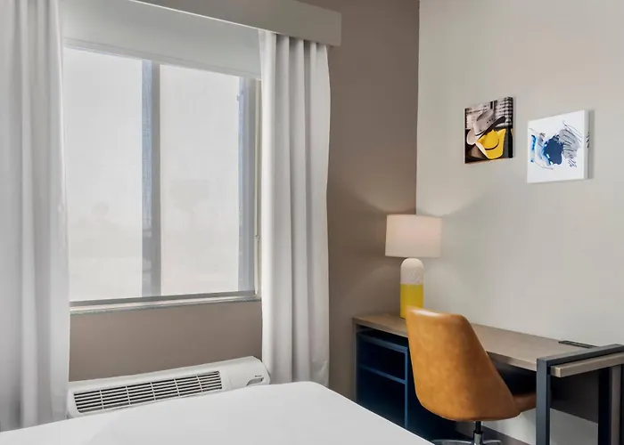 Comfort Inn & Suites El Paso I-10 Airport Area