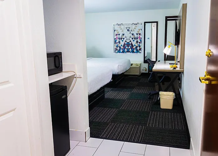 Baymont By Wyndham Port Wentworth