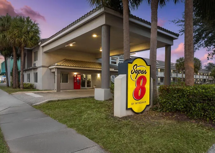 Super 8 Motel By Wyndham Near Fort Lauderdale Arpt
