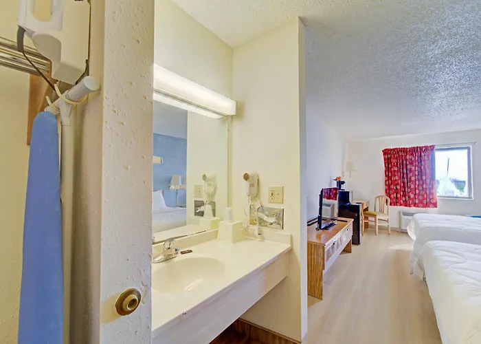 Capital O Amerihost Inn And Suites Mexico Hwy 54 Mo