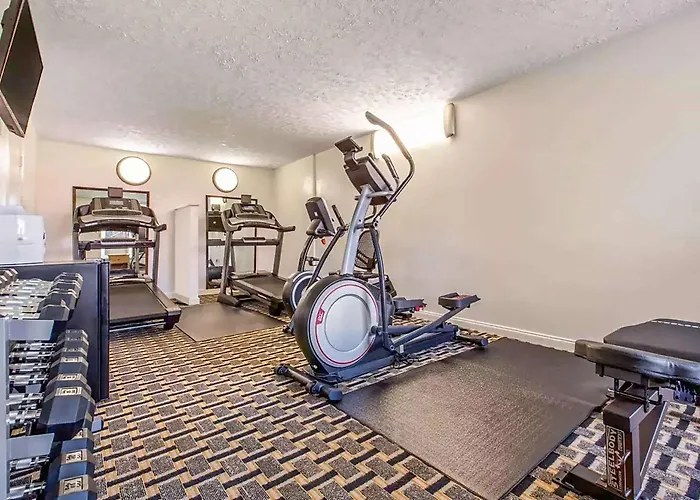 Ramada By Wyndham Santee I-95