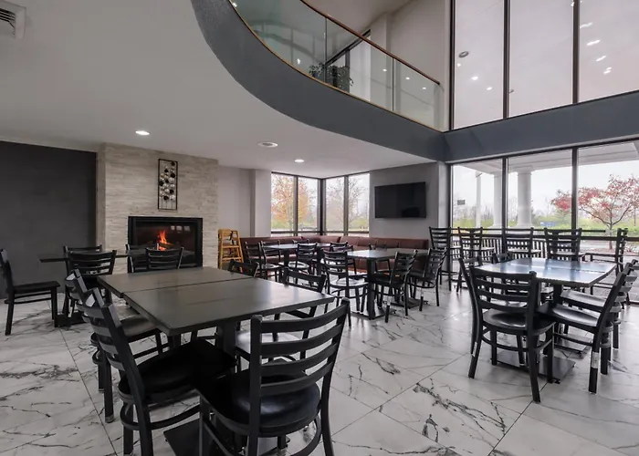 Baymont By Wyndham Louisville Airport South